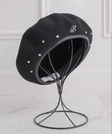 pium 로고 비쥬 스터드 베레모 블랙