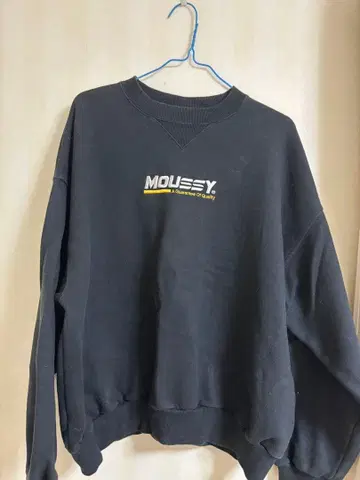 MOUSEY 블랙 맨투맨