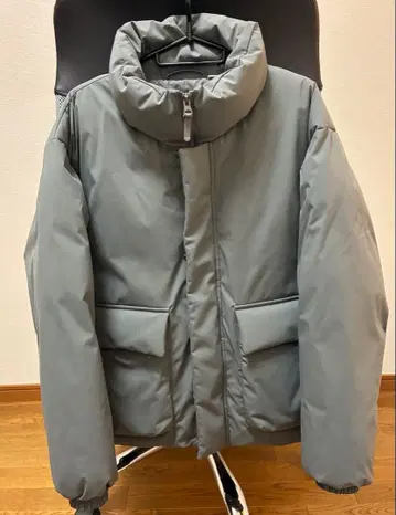 그레이 다운 자켓 GU