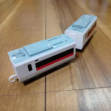 프라레일 E657계 특급 기차 중간차 2량