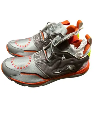 리복 JR 서일본 오사카 순환선 323계 콜라보 스니커즈