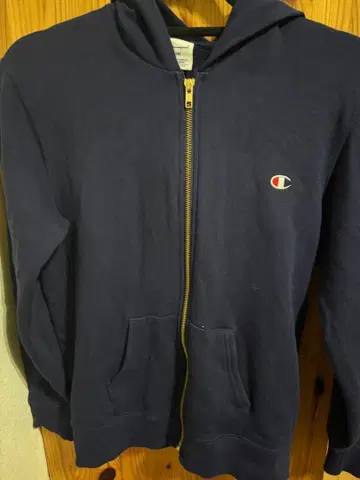 챔피언 원포인트 로고 자수 맨투맨 풀 집업 후드티 트레이닝복