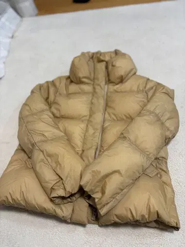 새상품급 어반 리서치 실레 스트레치 다운 BZ