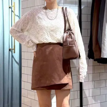 LOWRYSFARM 플라워 레이스 풀오버