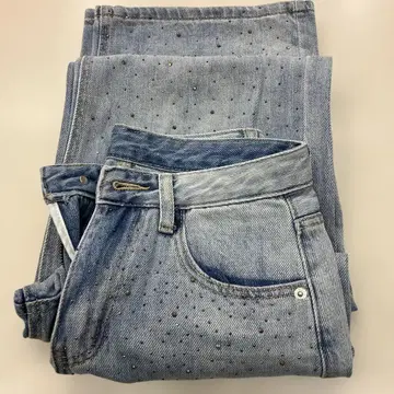 SHAGGIE 비즈 장식 포함 옅은 블루 데님 팬츠