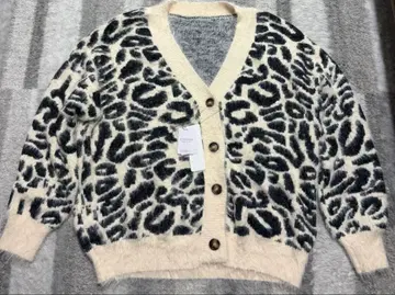 [ 새상품 ] coca 코카 레오파드 무늬 가디건 프리 사이즈 V넥
