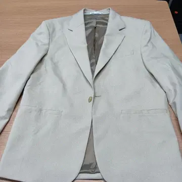 ZARA 테일러드 자켓 베이지 EUR 48