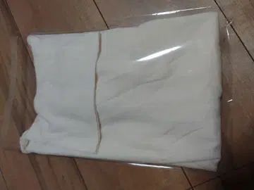 새상품 블랑블루 미니 아이보리 긴팔 상의