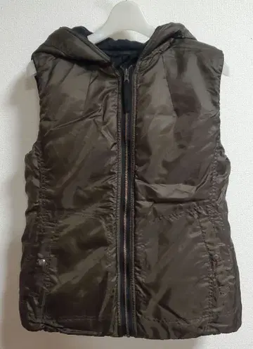 리버서블 퀼팅 베스트 후드 부착