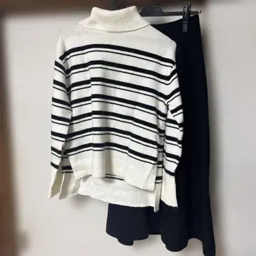 스트라이프 터틀넥 니트 셋업