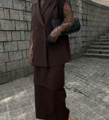 Ameri TIGHT TIERED SKIRT SET UP 브라운 M