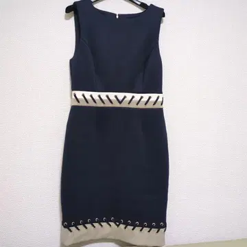 DKNY 민소매 원피스 네이비 본딩 마린