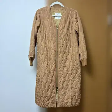 베이지 퀼팅 롱 자켓