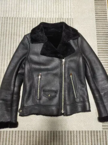 가죽 무스탕 자켓 블랙