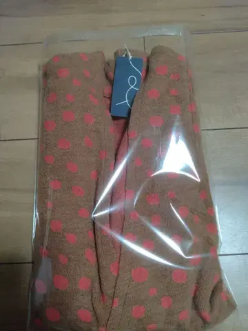 새상품 팔라스 팰리스 물방울 패턴 긴팔 가디건