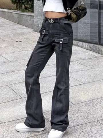 프론트 포켓 밀리터리 워시 플레어 팬츠