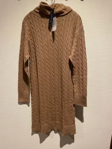 [ 미사용 새상품 ] 타미힐피거 케이블 니트 하이넥 원피스