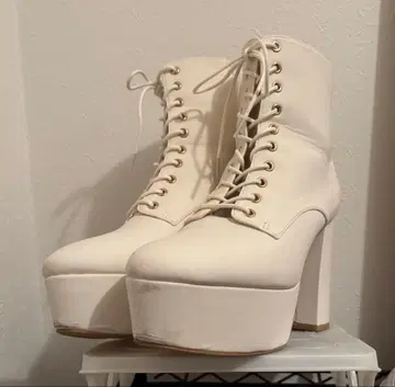 에스페란자 락모리 통굽 레이스업 부츠 LL