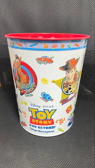 토이 스토리 캐릭터 쓰레기통