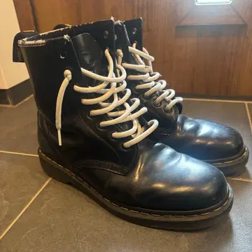 가죽 부츠 닥터마틴 8홀 Dr.Martens