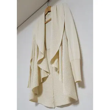 니트 가디건 화이트 [ 미사용 새상품 ]