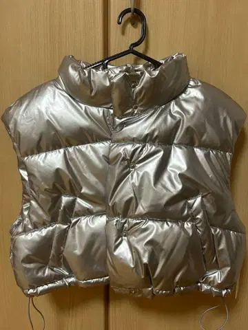 w closet 실버 퀼팅 다운 베스트 하이넥