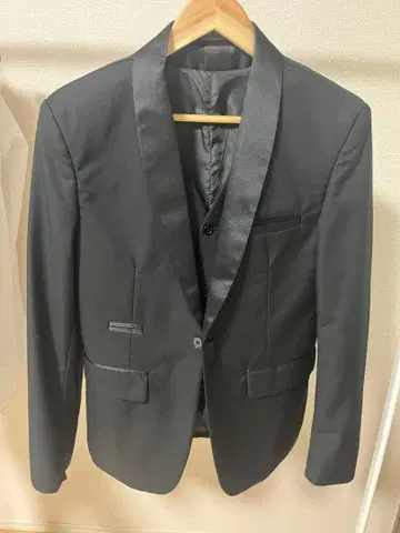 새상품급 턱시도 3세트