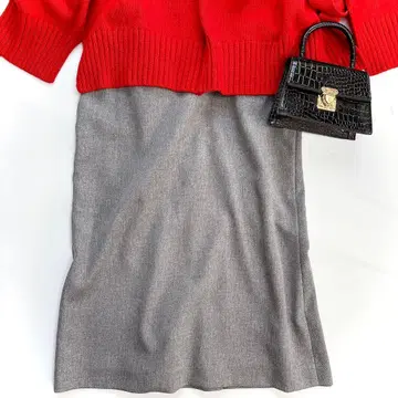 극미품 23구 [세탁 가능] 울 라이크 카르제 타이트 스커트 38 그레이