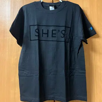 SHE'S T셔츠 블랙