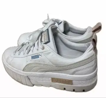 Puma 화이트 통굽 스니커즈