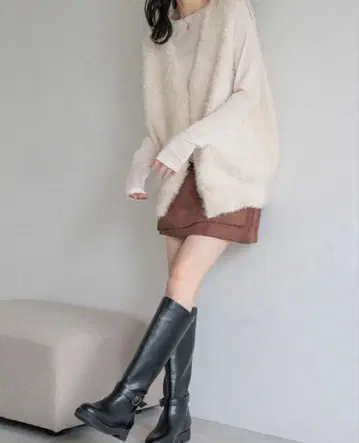 새상품 로리즈팜 샤기 ZIP 베스트 아이보리