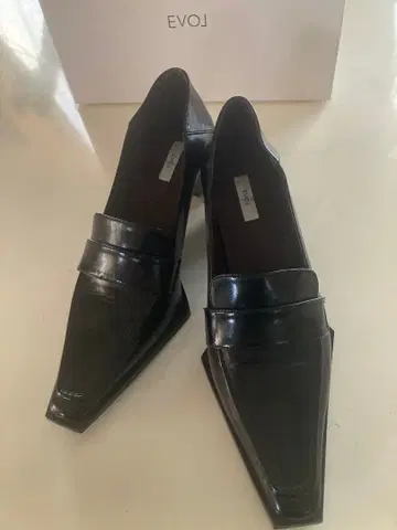 EVOL 블랙 스틸레토 로퍼 24.5cm