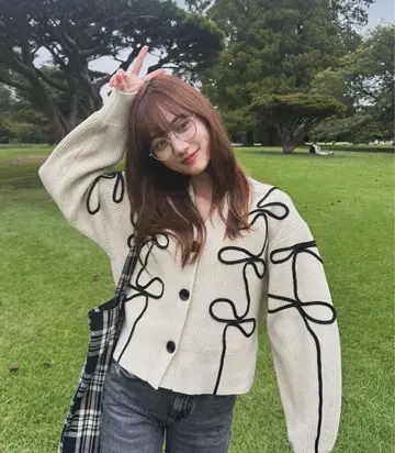 [ 새상품급 ] ADAM ET ROPE' FEMME 라인 니트 가디건