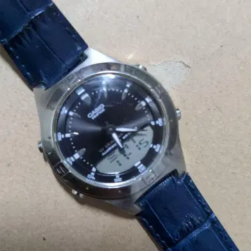 작동품. CASIO 아날로그 쿼츠 손목시계 블랙/네이비