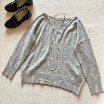 거의 새상품 Spick&Span 캐시미어 V넥 니트 풀오버