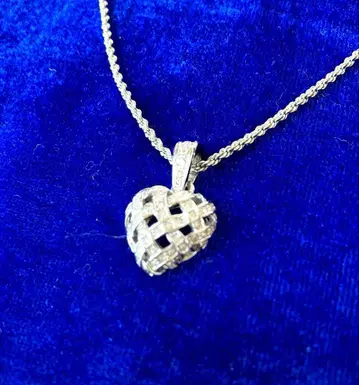 [ SWAROVSKI ] 하트 탑 목걸이