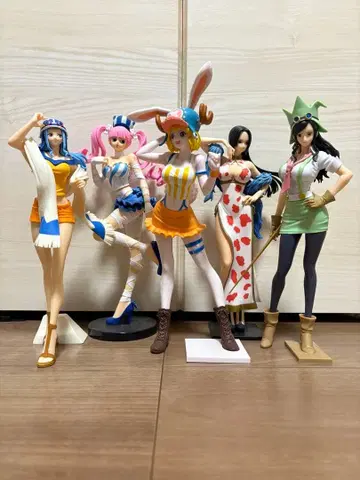 원피스 페로나 비비 로빈 핸콕 캐럿 피규어