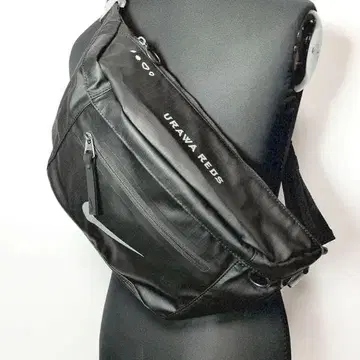 택 포함 우라와 레즈 나이키 엘레멘탈 힙색 바디백 REDS