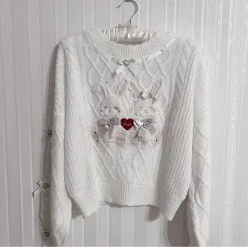 LIZLISA 트윈 버니스 니트탑 토끼 화이트