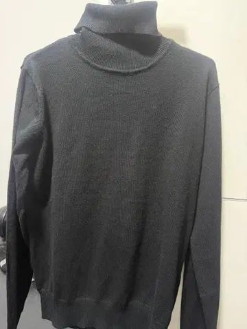 블랙 터틀넥 니트 택 포함 미사용