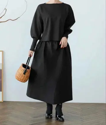 IEDIT 후쿠다 마코토 씨 콜라보 바운드 니트 스커트 셋업