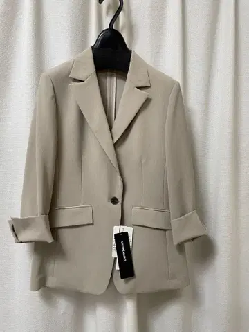 LAUTREAMONT 로트레아몽 베이지 자켓 & 슬랙스