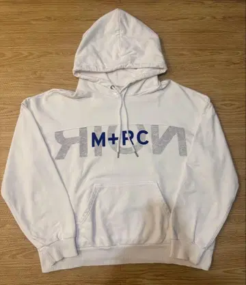 M+RC NOIR 화이트 후드티