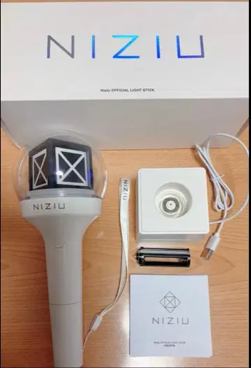 NiziU OFFICIAL LIGHT STICK 응원봉