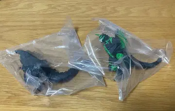 미개봉 2체 세트 고질라 진격대전 -새로운 방문자-