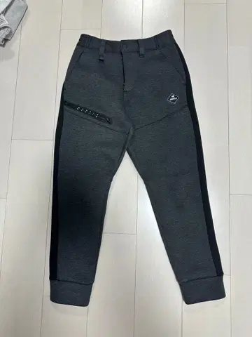 바틀 조거 팬츠 그레이 사이드 스트라이프