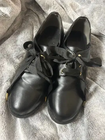 블랙 리본 통굽 신발 LL