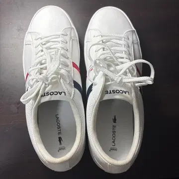 LACOSTE 화이트 스니커즈