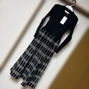 Bou Jeloud 체크 무늬 니트 원피스