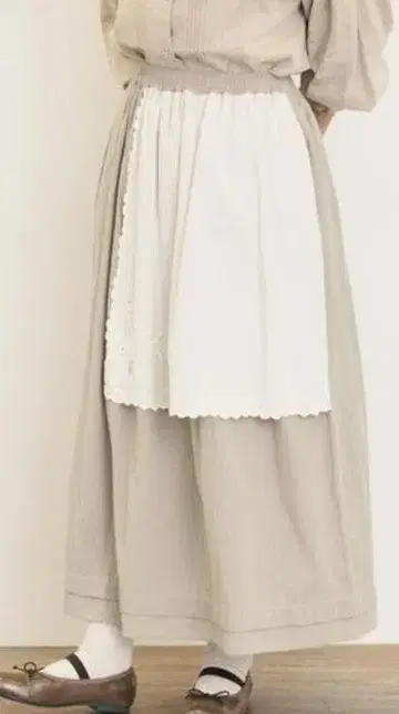 새상품 [ 사만사 모스모스 ] 자수 크로스 포함 스커트